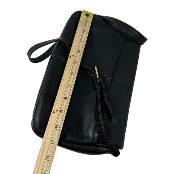 Etienne Agner Black Leather Shoulder Purse with Magnetic Close and Zip Pockets - Picture 4 of 8